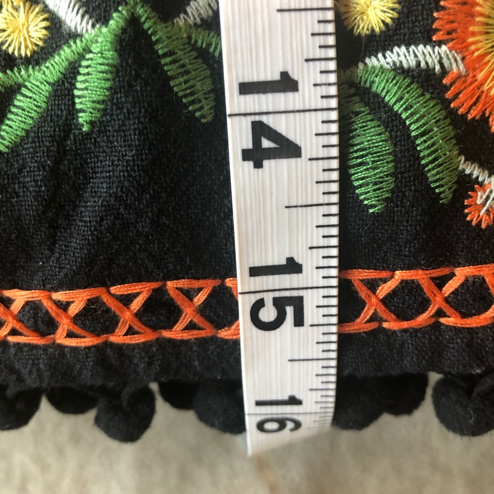 Sold Umgee Boutique embroidery skirt Size Large - Picture 4 of 12